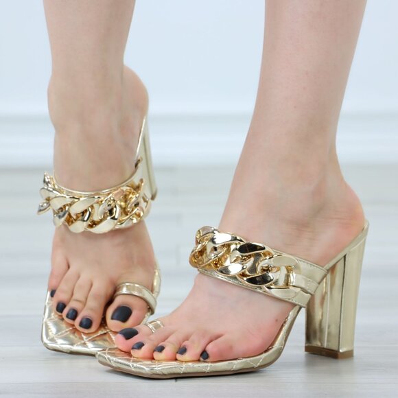 Toe Ring Strap Gold Block High Heels Sandals Quilted Patter Insoles - Picture 1 of 12